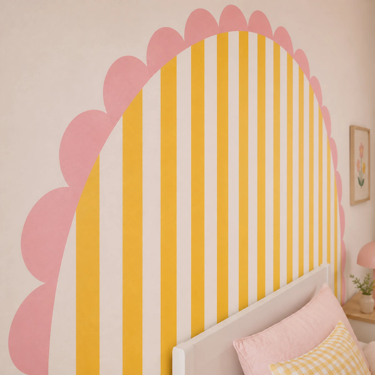 Yellow Stripe Scalloped Arch
